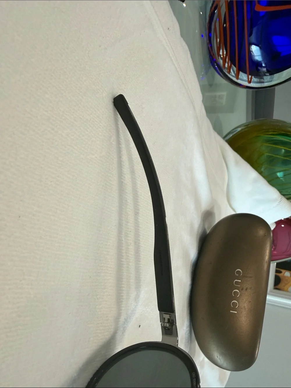 Sunglasses with Gucci case